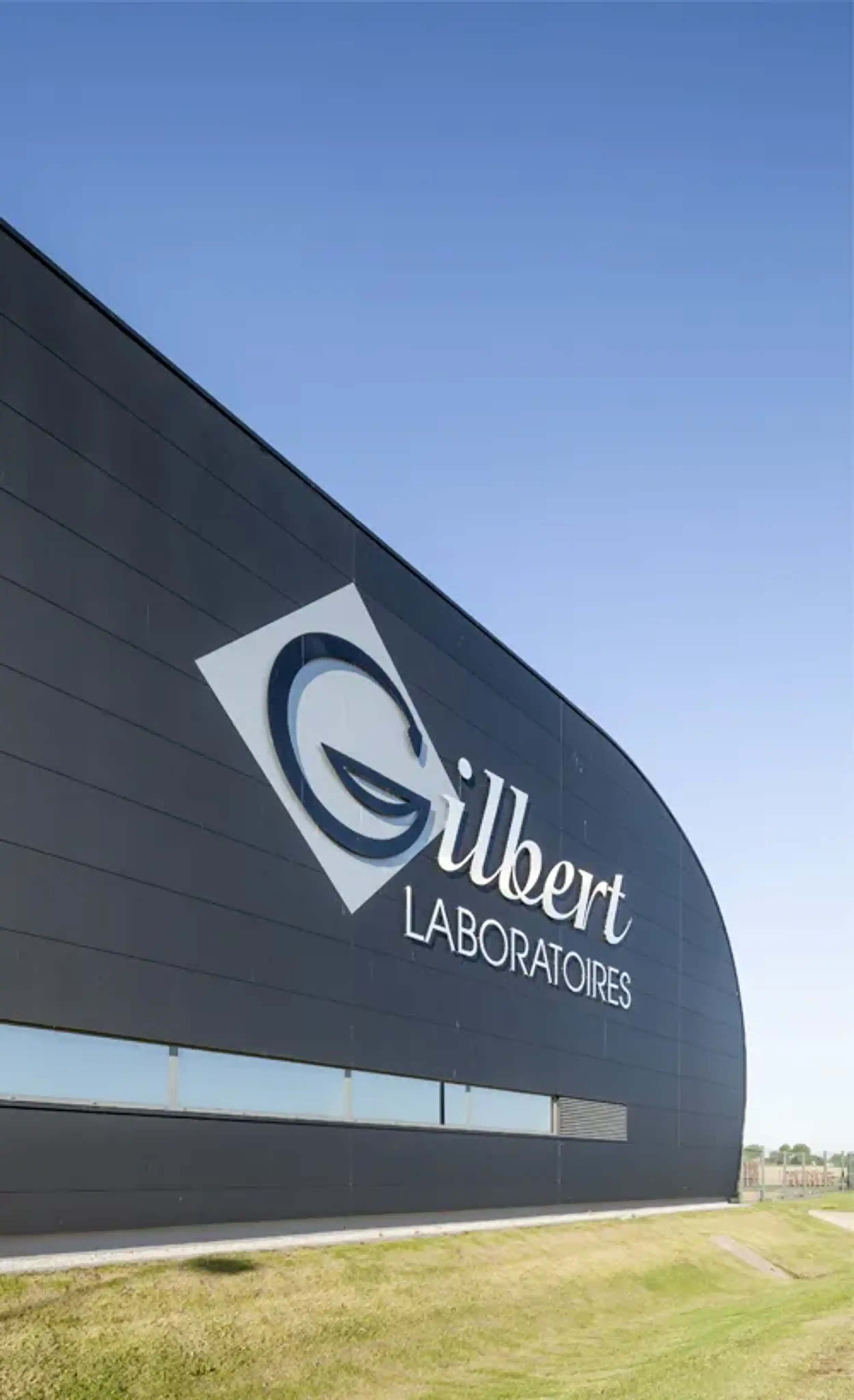 Façade usine O.T.C. Laboratoires Gilbert