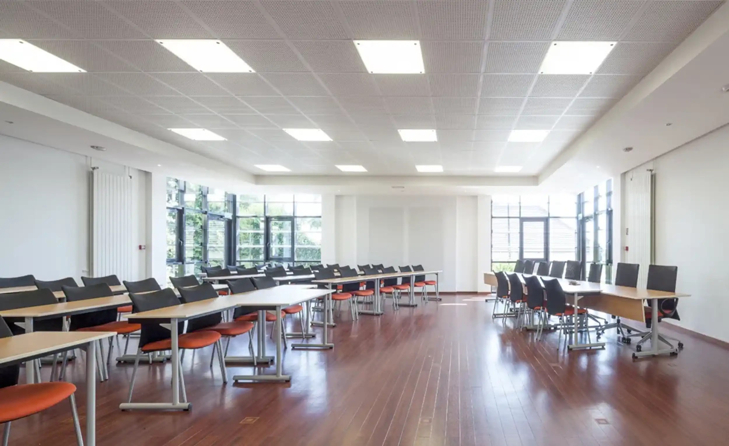 salle intérieur maison de services